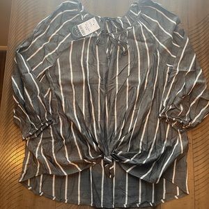 Comp Black Blouse - white & gray striped